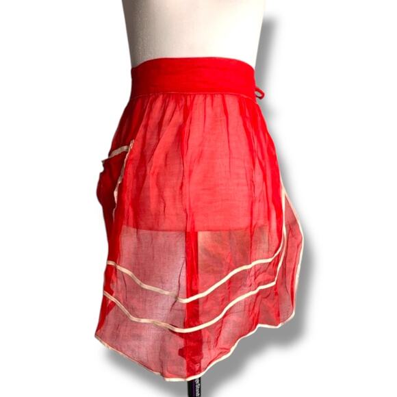 Vintage 1950s Red Sheer Half Apron White Lace Trim Tie Back Retro Housewife - Picture 12 of 13
